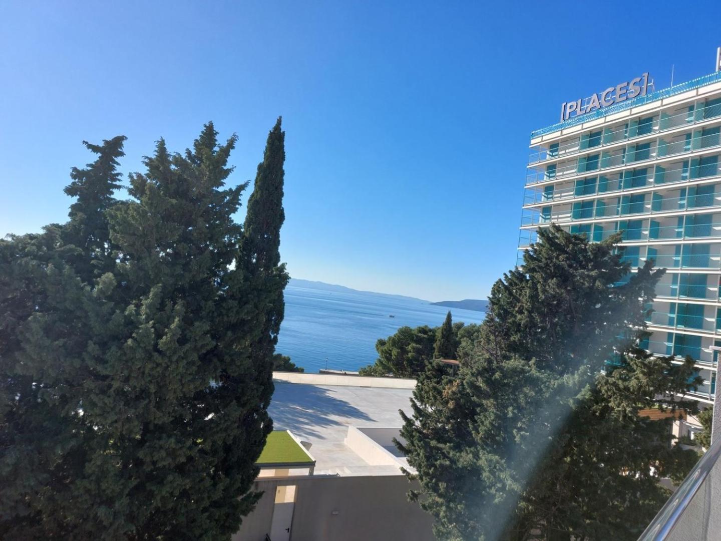 New! Lux F In Near The Sea